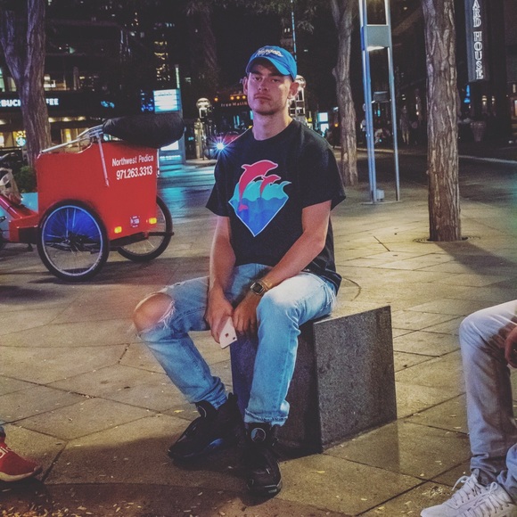 Meet your Posher, Brenton,Instagram:@everythingvtg - Picture 1 of 3